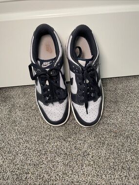 Nike Dark Blue and Light Blue Women's Low-Top Athletic Sneakers
